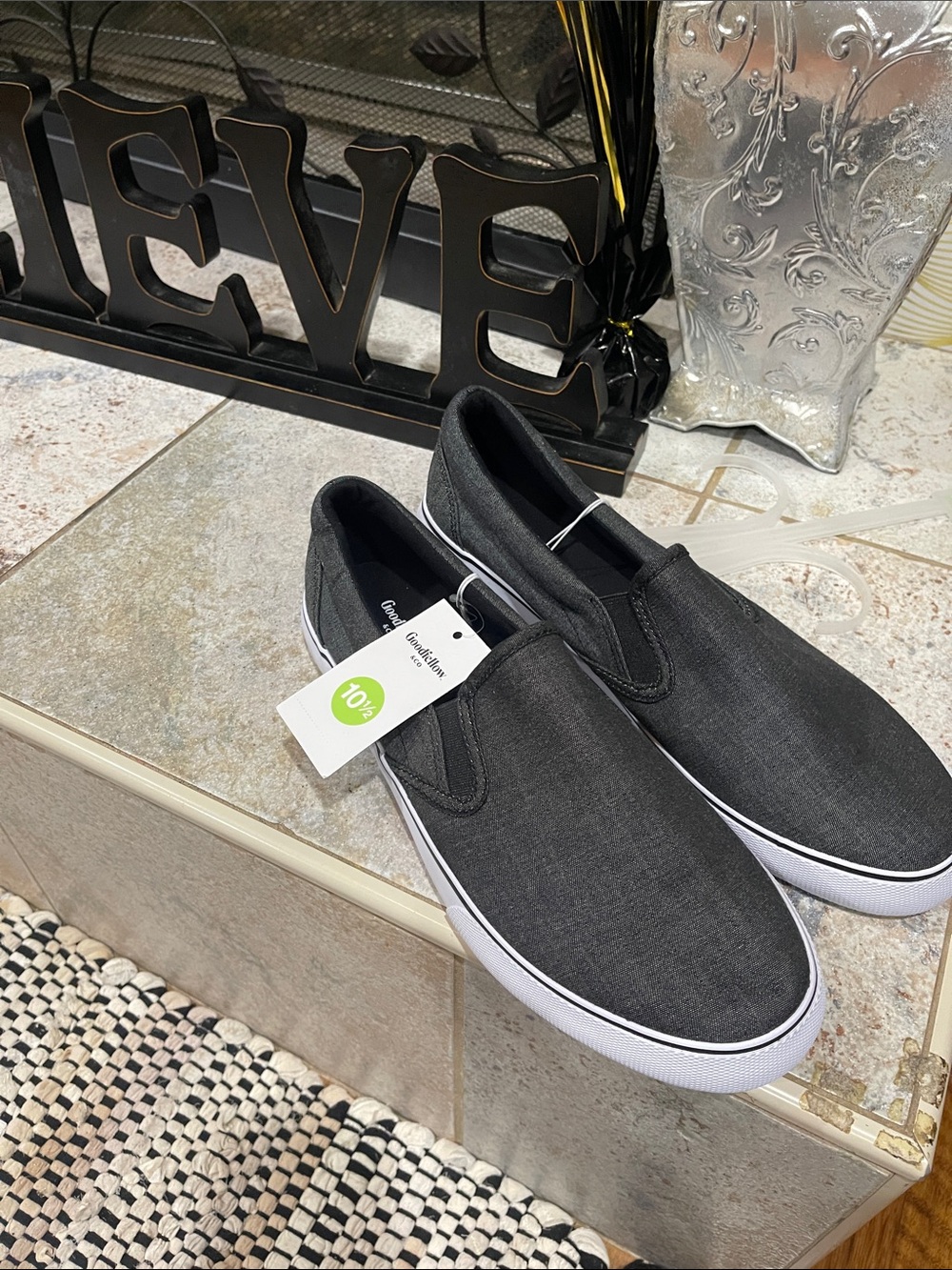 Men's Slip-On Canvas Sneakers - Black